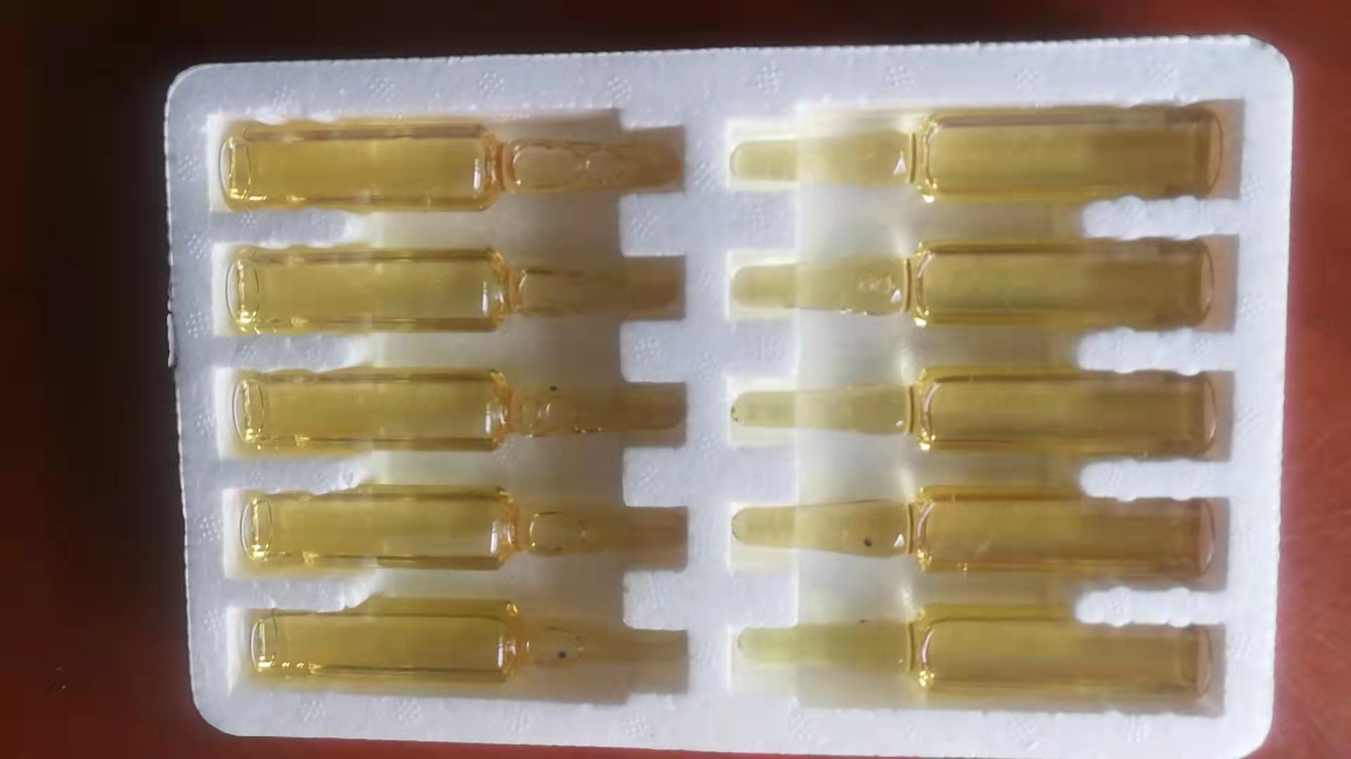 熱毒消炎康注射液,獨特的進口增效因子組方對各種動物熱毒炎癥注射后快速見效,注射一次就搞定的獸醫常備殺手锏王牌級別藥物